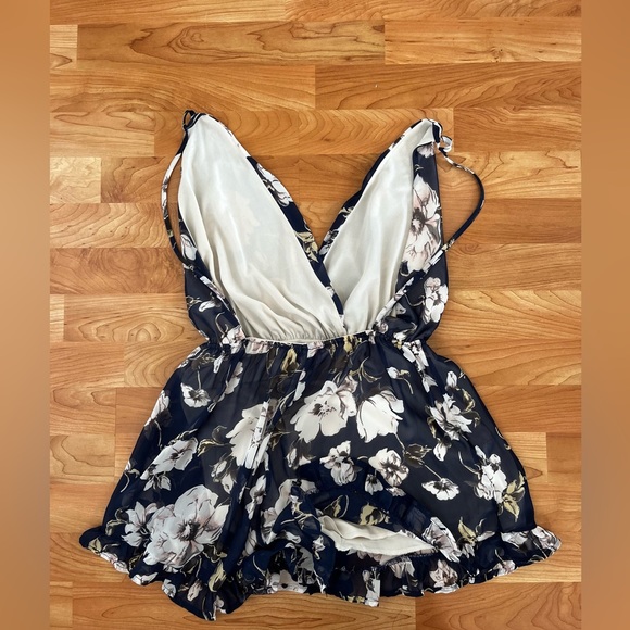 Floral romper - Picture 2 of 3